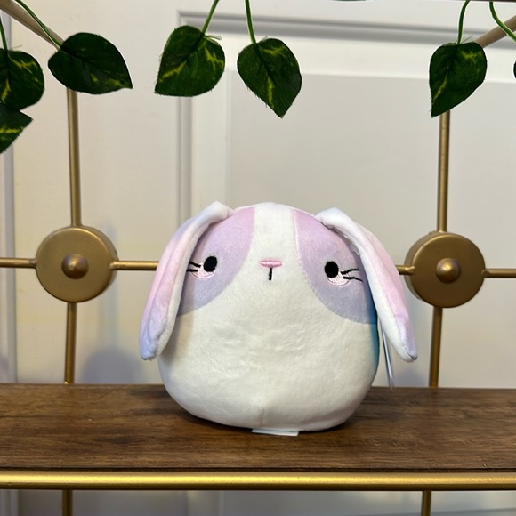 5” Lavada Squishmallow - Picture 1 of 4